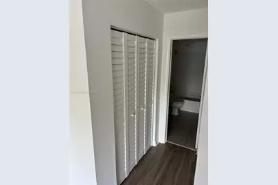 7900 Camino Cir #308, Miami, FL 33143 - Photo 9