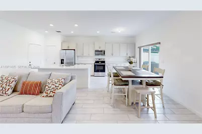 1754 SE 8th Ter, Homestead, FL 33034 - Photo 7