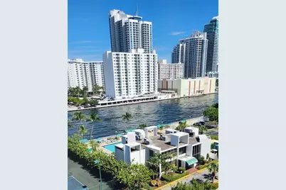 1000 Parkview Dr #1026, Hallandale Beach, FL 33009 - Photo 25