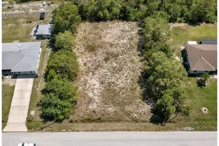 682 Woodcrest Dr, Lehigh Acres, FL 33972 - Photo 1