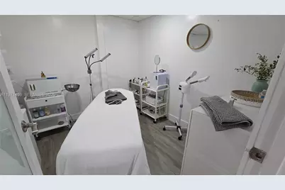 5738 Sunset Dr, South Miami, FL 33143 - Photo 3