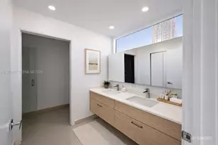 600 NE 27th St, Miami, FL 33137 - Photo 9