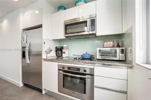 1060 Brickell Ave, Miami, FL 33131 - Photo 9