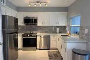 5270 NE 6th Ave, Oakland Park, FL 33334 - Photo 13
