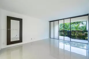 20347 W Country Club Dr, Aventura, FL 33180 - Photo 7