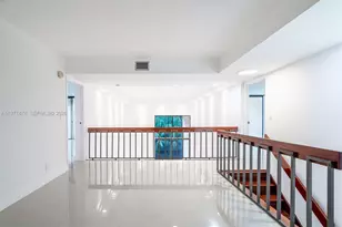 20347 W Country Club Dr, Aventura, FL 33180 - Photo 13