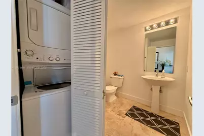 888 Biscayne Blvd #3208, Miami, FL 33132 - Photo 3