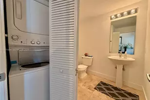 888 Biscayne Blvd, Miami, FL 33132 - Photo 3