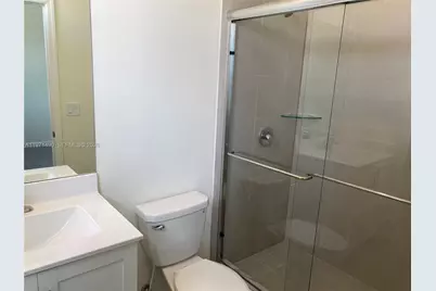 11379 W 34th Way, Hialeah, FL 33018 - Photo 15