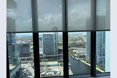 68 SE 6th St #3010, Miami, FL 33131 - Photo 11