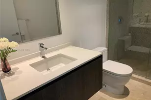 68 SE 6th St, Miami, FL 33131 - Photo 29