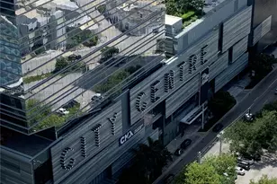 68 SE 6th St, Miami, FL 33131 - Photo 49