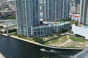68 SE 6th St, Miami, FL 33131 - Photo 45