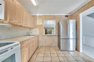 5433 NW 169th St, Miami Gardens, FL 33055 - Photo 7