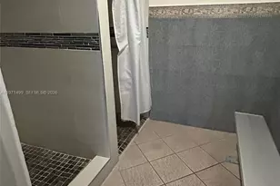 5085 NW 7th St, Miami, FL 33126 - Photo 19