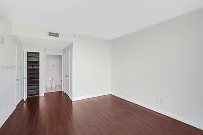 601 NE 36th St #1908, Miami, FL 33137 - Photo 9