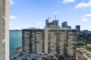 601 NE 36th St, Miami, FL 33137 - Photo 37