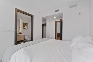 398 NE 5th St, Miami, FL 33132 - Photo 25