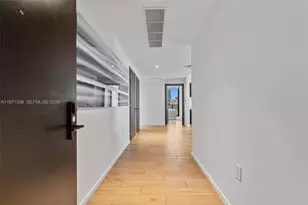 398 NE 5th St, Miami, FL 33132 - Photo 3