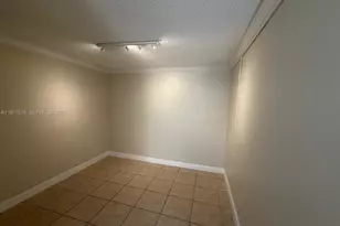 8886 SW 6th St, Miami, FL 33174 - Photo 9