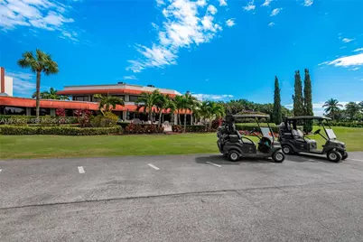 9811 N Hollybrook Lake Dr #204, Pembroke Pines, FL 33025 - Photo 31