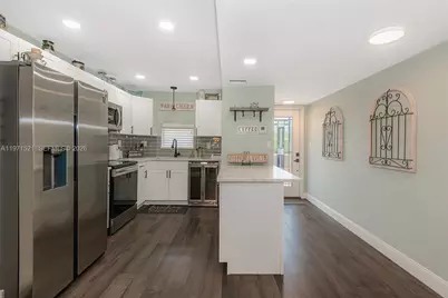 9811 N Hollybrook Lake Dr #204, Pembroke Pines, FL 33025 - Photo 11