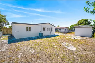 649 NW 20th Ct, Pompano Beach, FL 33060 - Photo 13