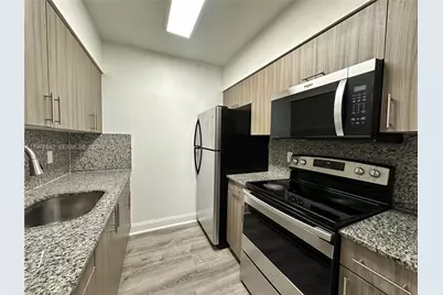 2300 Madison St #207, Hollywood, FL 33020 - Photo 7