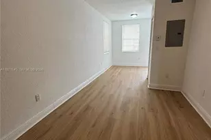 1068 NW 5th St, Miami, FL 33128 - Photo 5