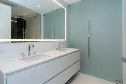 300 Biscayne Blvd Way #5005, Miami, FL 33132 - Photo 25