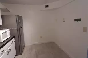 2750 NE 183rd St, Aventura, FL 33160 - Photo 3