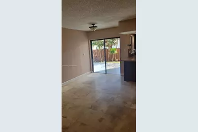 914 NW 106th Ave Cir #914, Miami, FL 33172 - Photo 3