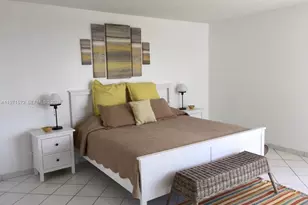 100 Bayview Dr, Sunny Isles Beach, FL 33160 - Photo 15