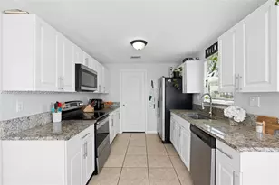 1526 SE Port St Lucie Blvd, Port Saint Lucie, FL 34952 - Photo 11