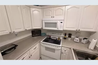 11715 SW 18th St #107, Miami, FL 33175 - Photo 5