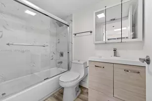 540 Brickell Key Dr, Miami, FL 33131 - Photo 25