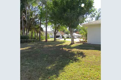 6883 SE Raintree Ave, Stuart, FL 34997 - Photo 23