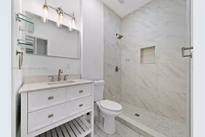 704 SE 14th Pl, Homestead, FL 33033 - Photo 25