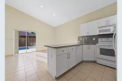 704 SE 14th Pl, Homestead, FL 33033 - Photo 19