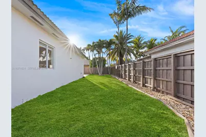 704 SE 14th Pl, Homestead, FL 33033 - Photo 35