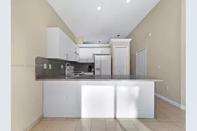 704 SE 14th Pl, Homestead, FL 33033 - Photo 17