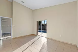 704 SE 14th Pl, Homestead, FL 33033 - Photo 13