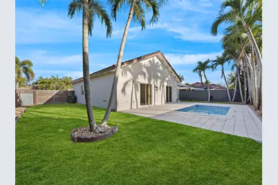 704 SE 14th Pl, Homestead, FL 33033 - Photo 33