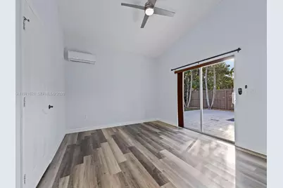 704 SE 14th Pl, Homestead, FL 33033 - Photo 23