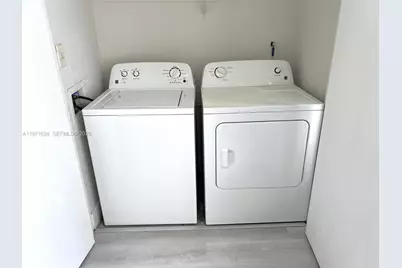 2831 N Oakland Forest Dr #112, Oakland Park, FL 33309 - Photo 11