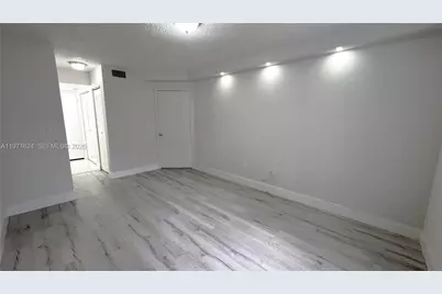 2831 N Oakland Forest Dr #112, Oakland Park, FL 33309 - Photo 13