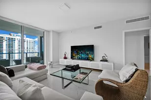 17111 Biscayne Blvd, North Miami Beach, FL 33160 - Photo 9