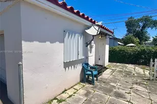 1601 NE 175th St, North Miami Beach, FL 33162 - Photo 5