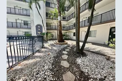 924 SE 2nd St #9, Fort Lauderdale, FL 33301 - Photo 7