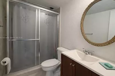 950 NE 199th St #2H, Miami, FL 33179 - Photo 9